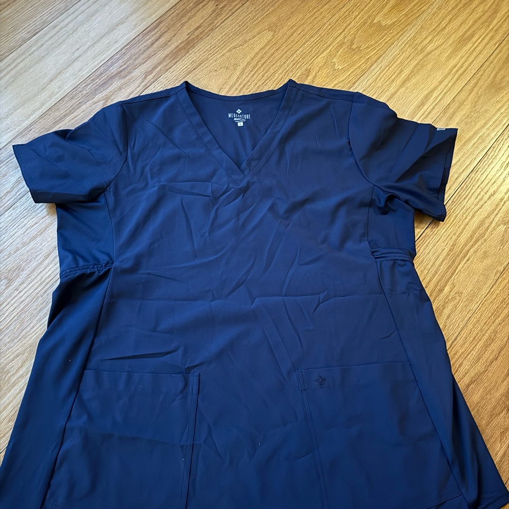 Med Couture Women's Maternity V-neck Scrub top